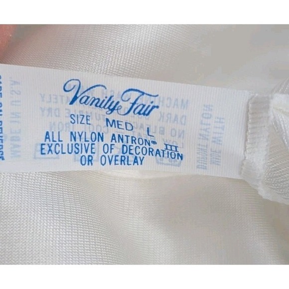 Vintage Vanity White Satin Lace Long Shorts Size M/L Victorian Loungewear - Picture 3 of 7